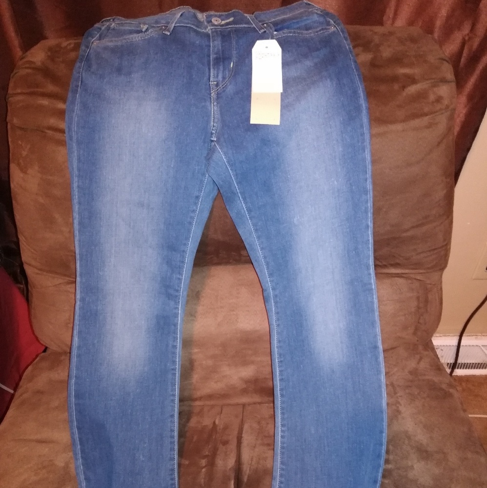 Levi jeans